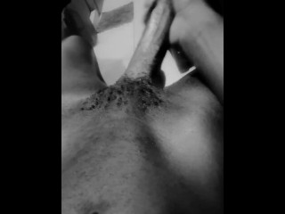 Сосед Пинай продолжает шпионить за мной