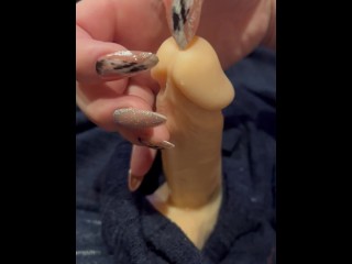 Стимуляция полового члена ногтями