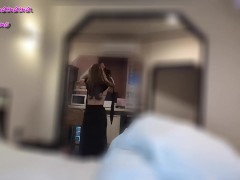 オナニーしながらフェラするド淫乱人妻　ラストはオナホで射精誘導 - Screenshot 10 of 16 - 日本人