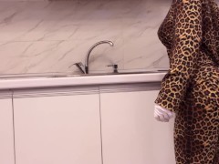 ما- . نا+ ن ناتنی  اشپزی میکرد رفتم خیلی سریع ترتیبشو دادم سکس داستانی مکالمه step mom 6/16