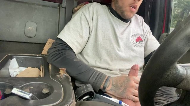 stopped in the work truck..hope i don’t get caught 👀