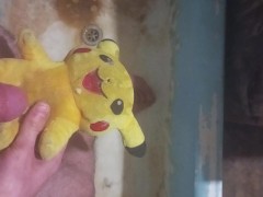 Писаю в своего пикачу