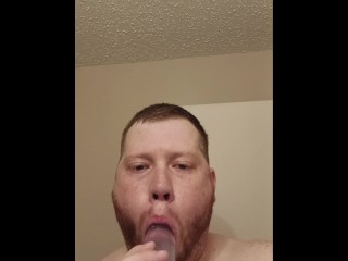 吮吸我的第一个假阳具