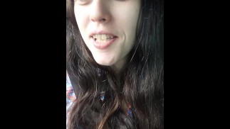 Мигает на заправке Симпатичная волосатая девушка из куста чувствует себя извращенкой Onlyfans PinkMoonLust Порно Шлюха