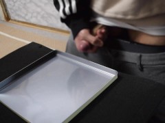 【大量射精】トレーに大量射精する男子【ショート動画】 - Screenshot 5 of 16 - 精子