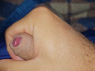 Estaba Pensando En Mi Novia, y me Levanté a Masturbarme