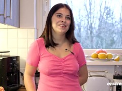 Ersties - Lesbischer Cuckqueen-Dreier 10/16