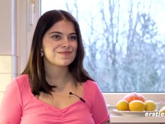 Ersties - Lesbischer Cuckqueen-Dreier 9/16