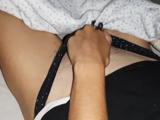 Мы прятались от грозы в доме и мастурбировали под одеялом - IkaSmokS