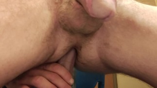 Езда на 9-дюймовом дилдо. Что еще вы хотите увидеть?