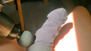 Mijn pik edgen in een sok met massagepistool