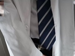 【オナニー】白衣のお医者様がリネン室でこっそりオナニー【えすくん】　男 オナニー ローション 日本人 - Screenshot 5 of 16 - Doctor