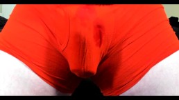 РЫЖАЯ CUMS В БОКСЕРАХ И УСТРАИВАЕТ БЕСПОРЯДОК!!