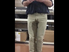 Another Store Wetting - Screenshot 16 of 16 - Pee