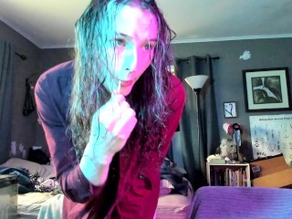 Hi 💜 just a Video of me Licking a Lollipop