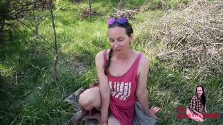 Your Outdoor Barefoot Nature Girlfriend Finshes Reading "The Romance of Aunt Beatrice"