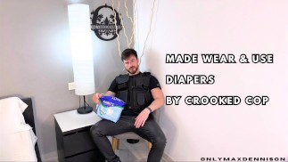 Habillé et utilisé des couches par un flic torride
