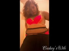 Caskey - Napalm (Official Video) - Screenshot 10 of 16 - Girlfriend