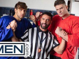 MEN - Opposing Players Dom King And Malik Delgaty Take Turns Fucking The Referee Mateo Zagal