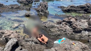 Made in Canarias masturbatie eindigt in seks met een voyeur die er doorheen ging