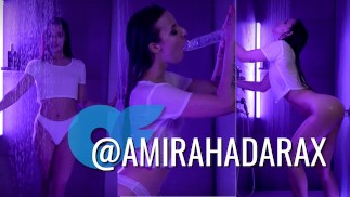 Nasse Muschi ficken mit riesigem Dildo - Amirah Adara
