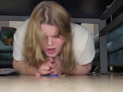 The cute blonde's huge ass got stuck and was fucked hard with a massive cumshot
