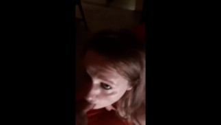 La meilleure gorge profonde Baveuse sexy en POV