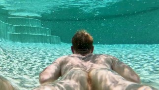 GoPro Ultra HD обнаженная под водой