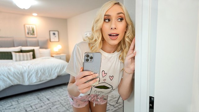 Dad Crush - Симпатичная тинка Blondie с большими сиськами обожает разыгрывать своего отчима