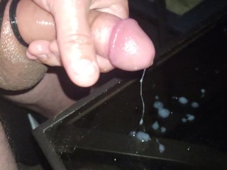 Разбрасывание спермы повсюду