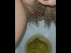 I piss and fart in the toilet in the morning 💦 I wash myself off from the hygienic jet shower