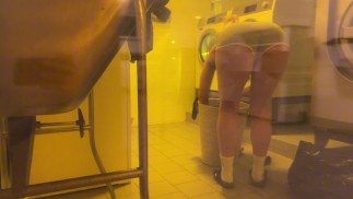 Habe meinen Nachbarn in öffentlicher Waschküche gefickt