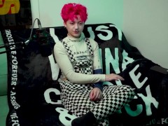 My First Casting Couch Interview ! - Screenshot 1 of 16 - Interview