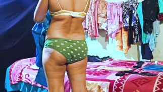 Деревенская горячая стройная девушка грубо и жестко трахается со сводным братом