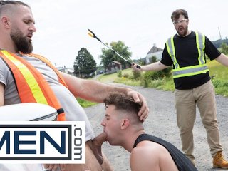 MEN - Trevor Brooks Pulls Over & Pretends To Have A Car Trouble So He Can Fuck With Chuck Conrad