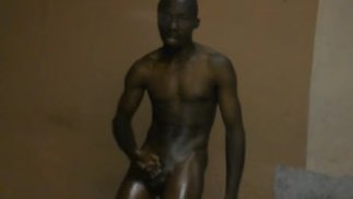 MUSCULAR HANDSOME BLACK  GUY NAKED FOR YOU
