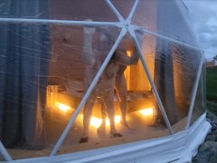 Partie de sex dans nôtre dôme pour le week-end