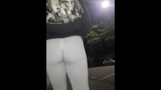 Offener Spaziergang zum Fitnessstudio