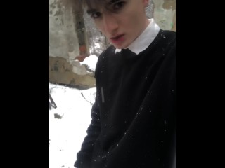 Schoolboy Jerks off his Dick during a Break between Classes in College