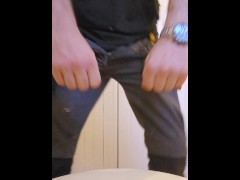 Piss before bed - Screenshot 15 of 16 - Foreskin