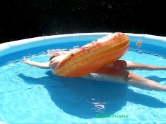 Viola Tittenfee - SSBBW chilling naked in the pool