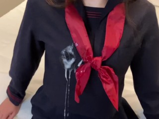 清楚系JKのセーラー服に濃厚ザーメン大量ぶっかけ