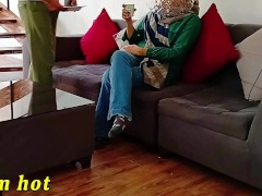 برای کار به یک ویلا رفتم.صاحخونه تنها بود و ازم خواست که سکس کنیم تا استخدام بشم - Screenshot 2 of 16 - سکس فارسی