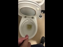Pissing after sweaty gym wank