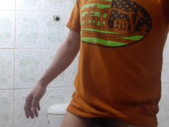 Masterbating again in a toilet(harder to cum until spread out more thick semen for two days - Screenshot 13 of 16 - Self Suck