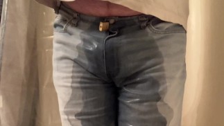 жена запирает мне штаны, берет Key на работу; Многократное смачивание