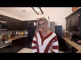 Spending New Years Eve With My Horny Stepmom Mandy Rhea screenshot number 2