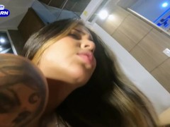 Me Follo Empleado De Hotel En Medellin Para Pagarle Habitacion