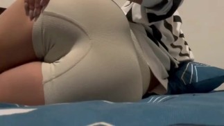 farts in short shorts