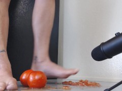 ASMR Tomatoes Barefoot Smooshing Crush - Screenshot 5 of 16 - Crushing Fetish